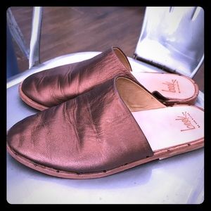 Beek Metallic Seagull Mule